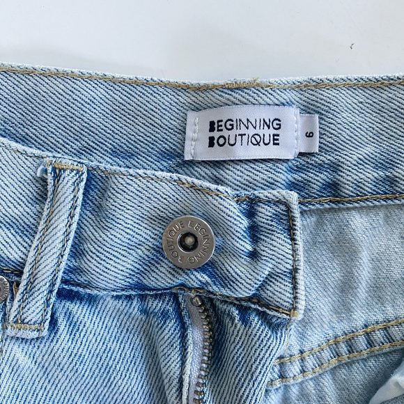 Beginning boutique jeans size 6 - Picture 4 of 10